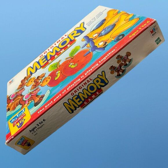 2005 MB Milton Bradley ORIGINAL MEMORY GAME COMPLETE - Picture 3 of 8